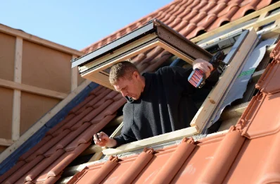 Pose de fenêtres de toit Velux à Esbareich